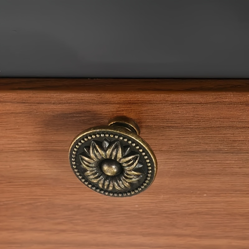 Vintage Furniture Hardware Replacement - قطعتان من مقابض الأدراج بتصميم عتيق،