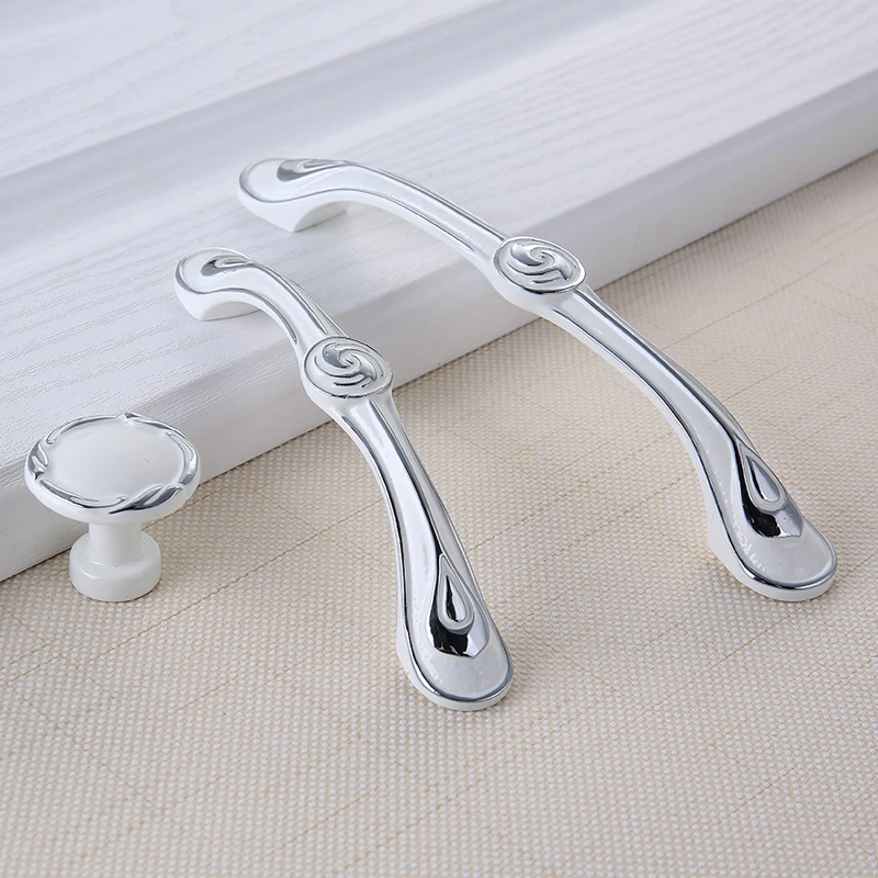 Furniture Hardware Items - YM المطبخ خزانة تخزين الأبيض مقابض
