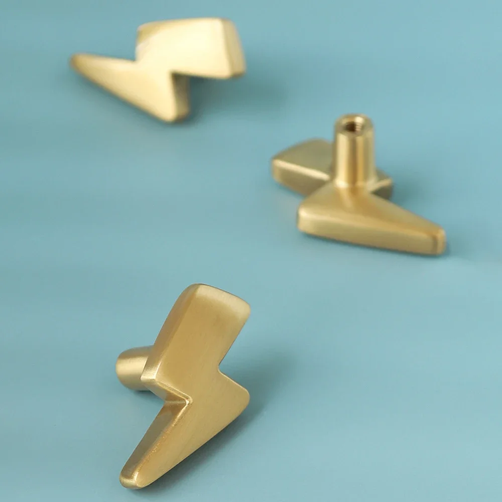 البرق تصميم النحاس مقابض خزانة - مراجعة Unique Furniture Hardware Pulls وسعره